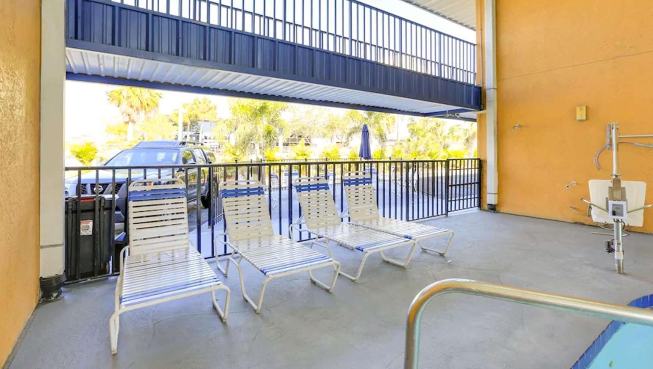 Magnuson Hotel Bradenton Exteriör bild