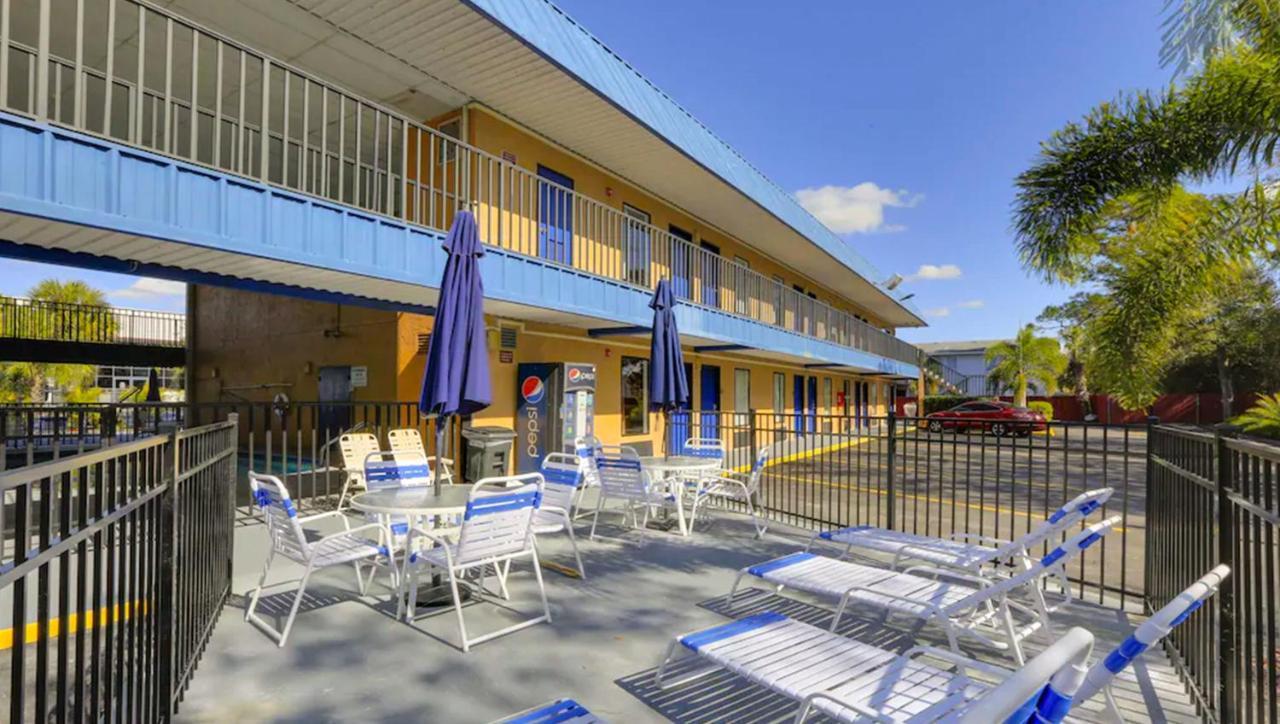 Magnuson Hotel Bradenton Exteriör bild